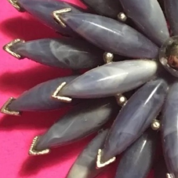 SPECTACULAR Crown Trifari Flower Petal Brooch WOW - Unique & Special Piece 🌺 - Picture 11 of 11